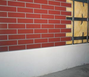 Монтаж клинкерной плитки на навесной фасад