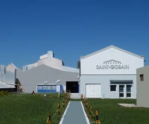 Одна из фабрик компании Saint Gobain