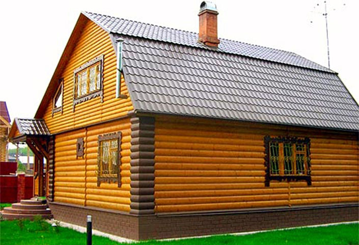 Отделка фасада деревянного дома позволяет утеплить дом или защитить его от влаги